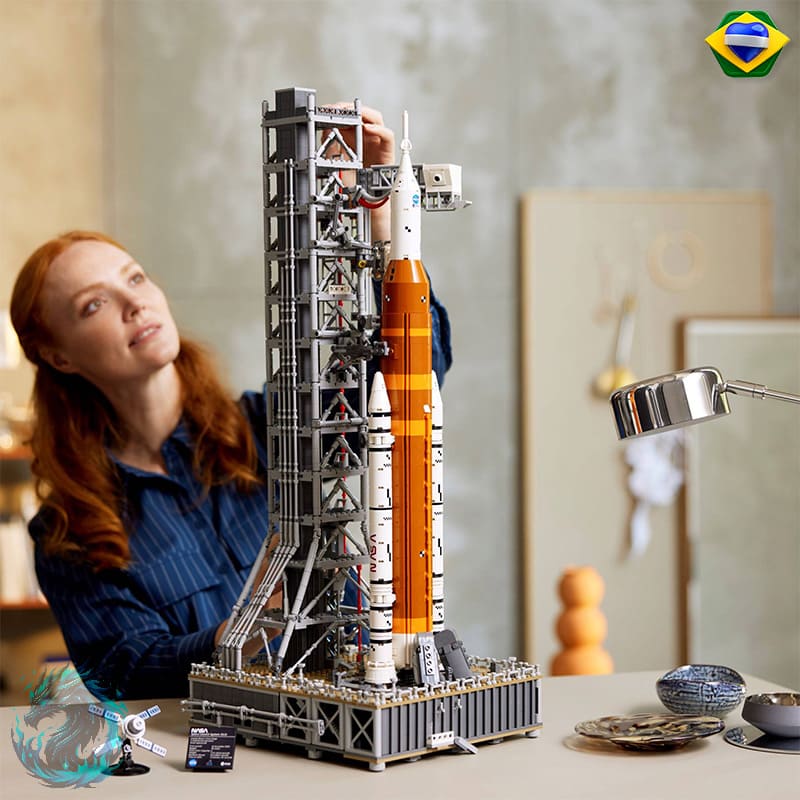 Lego Icons - Sistema de Lançamento Espacial Artemis da NASA