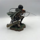 Action Figure Levi Ackerman Ataque do Titãs