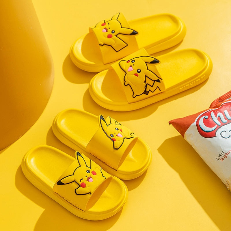 Chinelo Nuvem Tema Pokemon