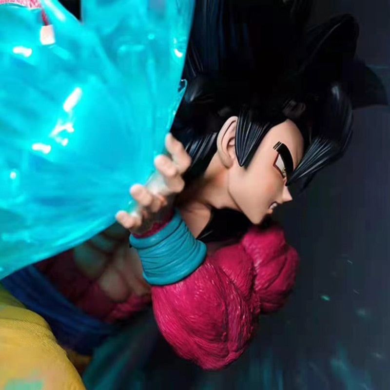 Action Figure Goku Super Saiyan 4 